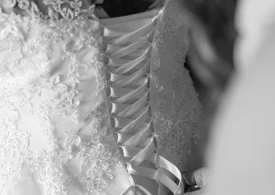lacage de la robe de la mariée - photographe mariage cambrai