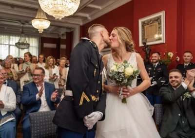 bisous a la mairie - photographe mariage cambrai