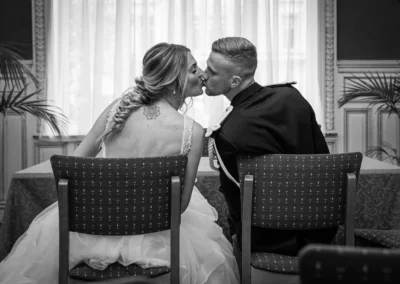 mariés à la mairie - photographe mariage cambrai